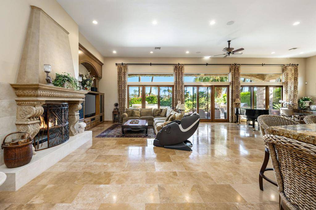 La Quinta, CA 92253,81874 Couples CT