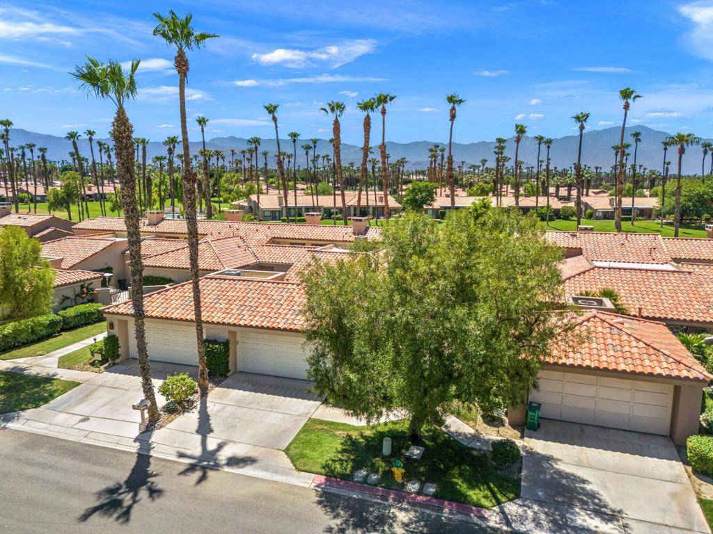 Palm Desert, CA 92211,38915 Wisteria DR