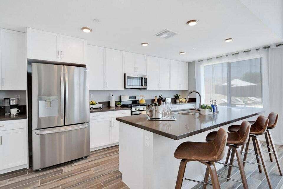 Desert Hot Springs, CA 92240,12576 Sylvanus DR