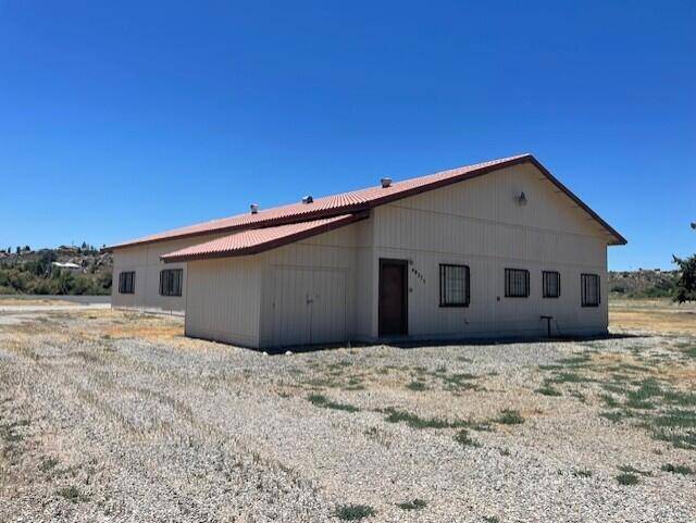 Aguanga, CA 92536,49275 Flightline WAY