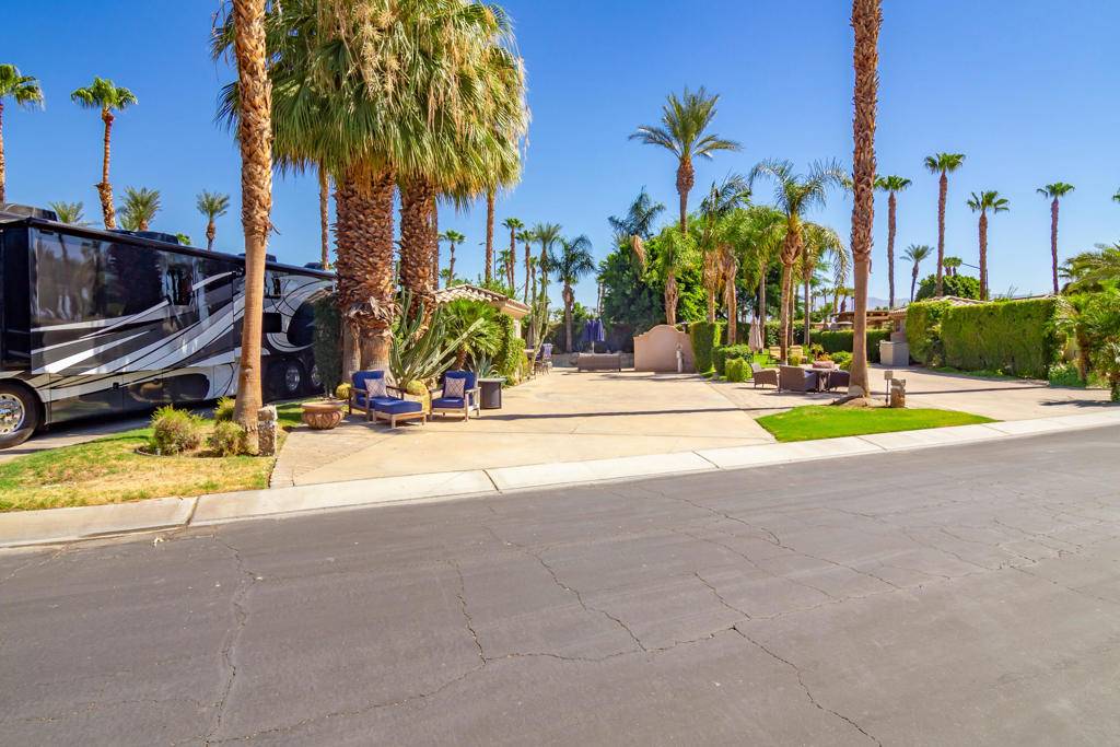 Indio, CA 92201,80501 Avenue 48 #14