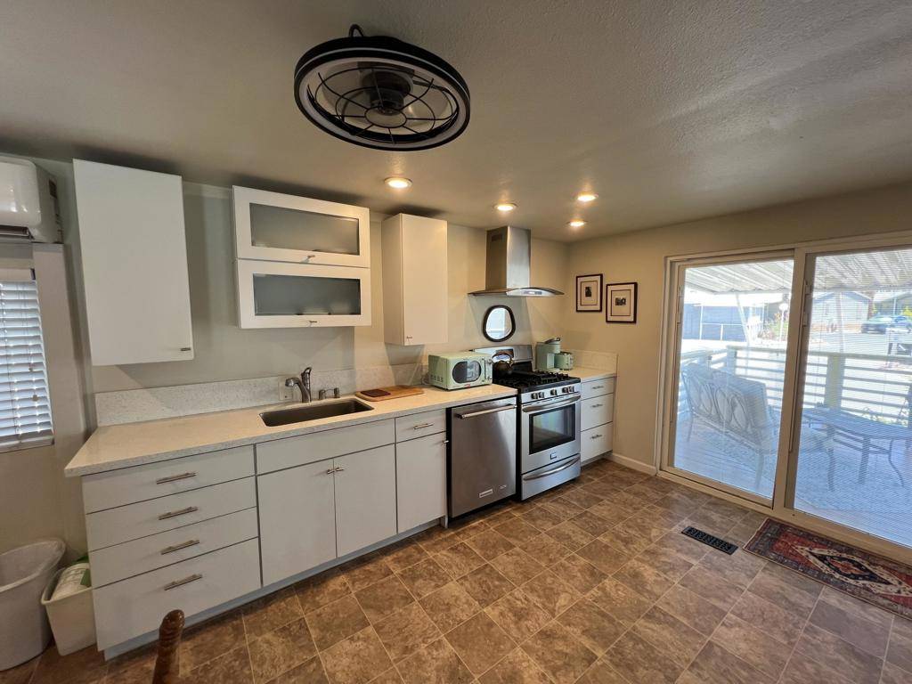 Cathedral City, CA 92234,3 Sand Creek