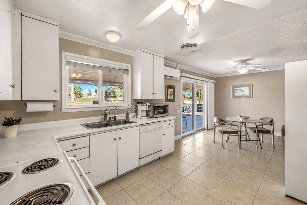 Palm Desert, CA 92211,42935 Texas