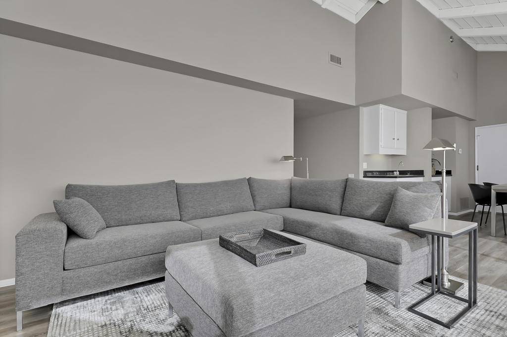 Palm Springs, CA 92264,Address not disclosed
