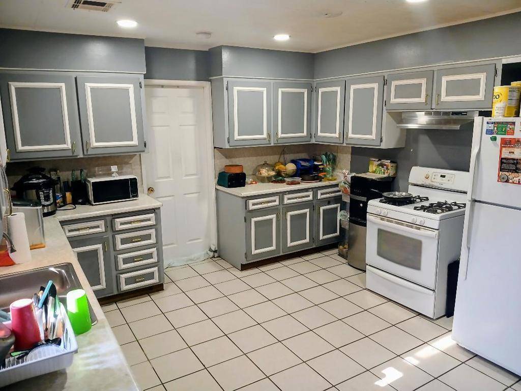 Jurupa Valley, CA 92509,4052 Lindsay ST