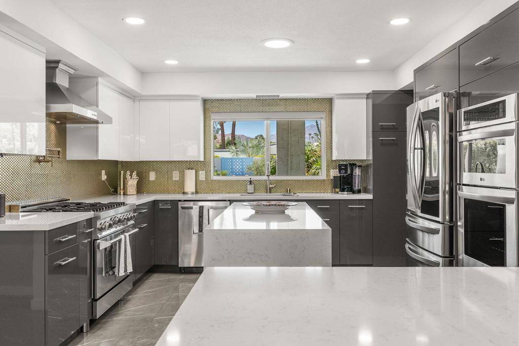Palm Springs, CA 92264,1498 E Via Estrella