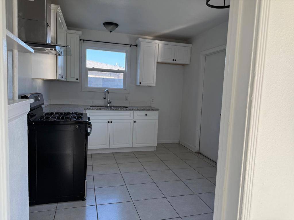 Indio, CA 92201,82077 Santa Rosa AVE