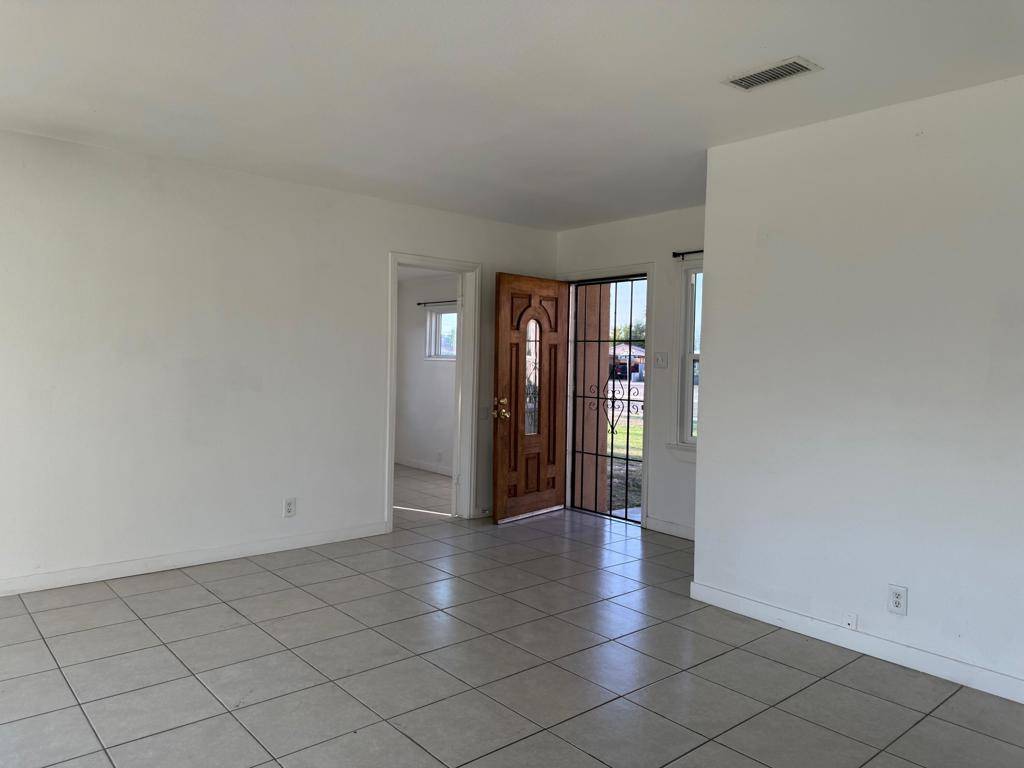 Indio, CA 92201,82077 Santa Rosa AVE