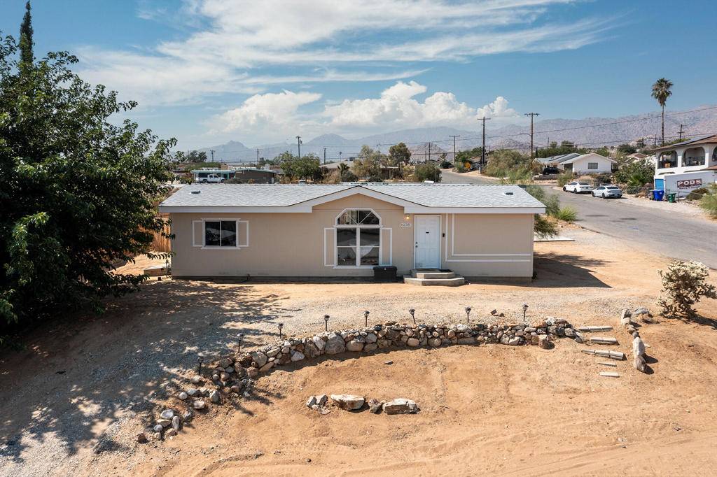 Joshua Tree, CA 92252,61581 Granada DR