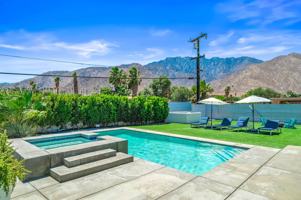 Palm Springs, CA 92262,835 Rosa Parks RD