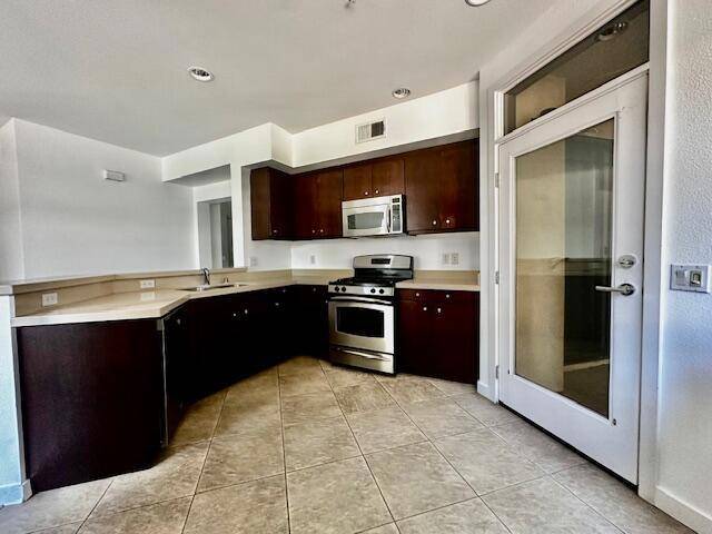 Palm Springs, CA 92264,870 E Palm Canyon DR #102