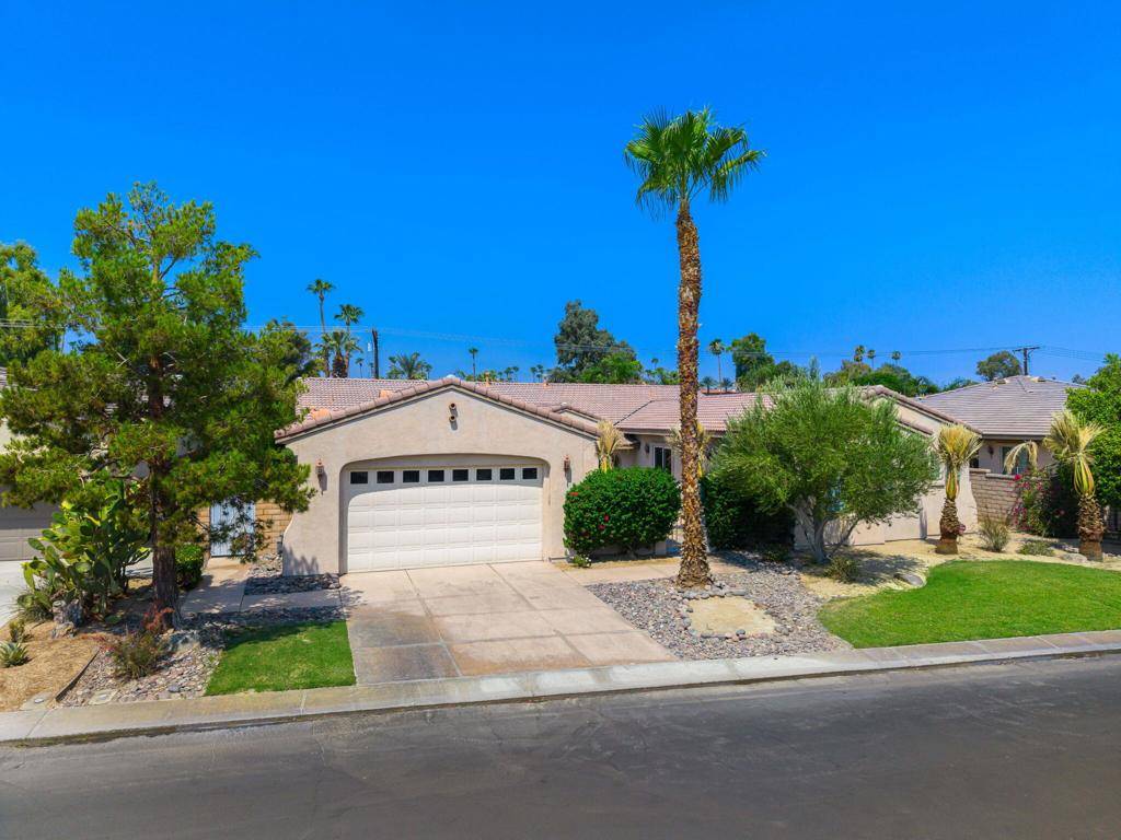 La Quinta, CA 92253,43501 Parkway Esplanade W
