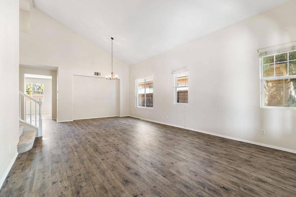 Hemet, CA 92545,3106 Hibiscus