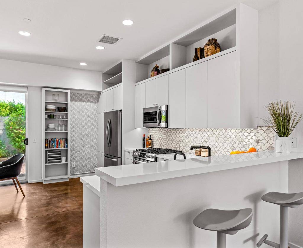 Palm Springs, CA 92262,222 Breeze LOOP