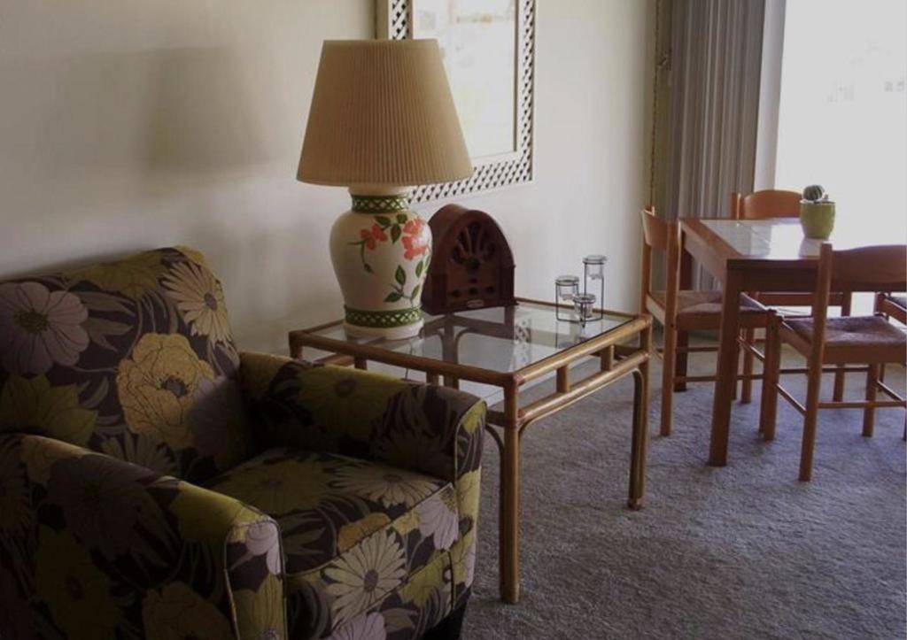 Palm Desert, CA 92211,43420 Illinois AVE