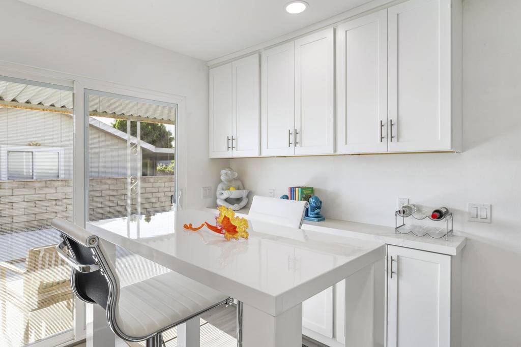 Palm Desert, CA 92260,73425 Highland Springs DR