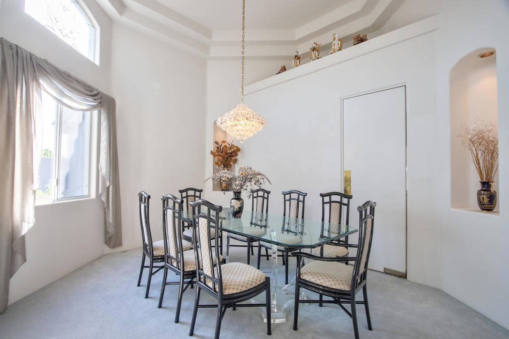 Rancho Mirage, CA 92270,13 Victoria Falls DR