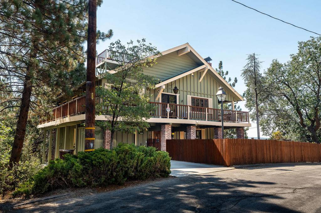 Idyllwild, CA 92549,26857 Crestview DR