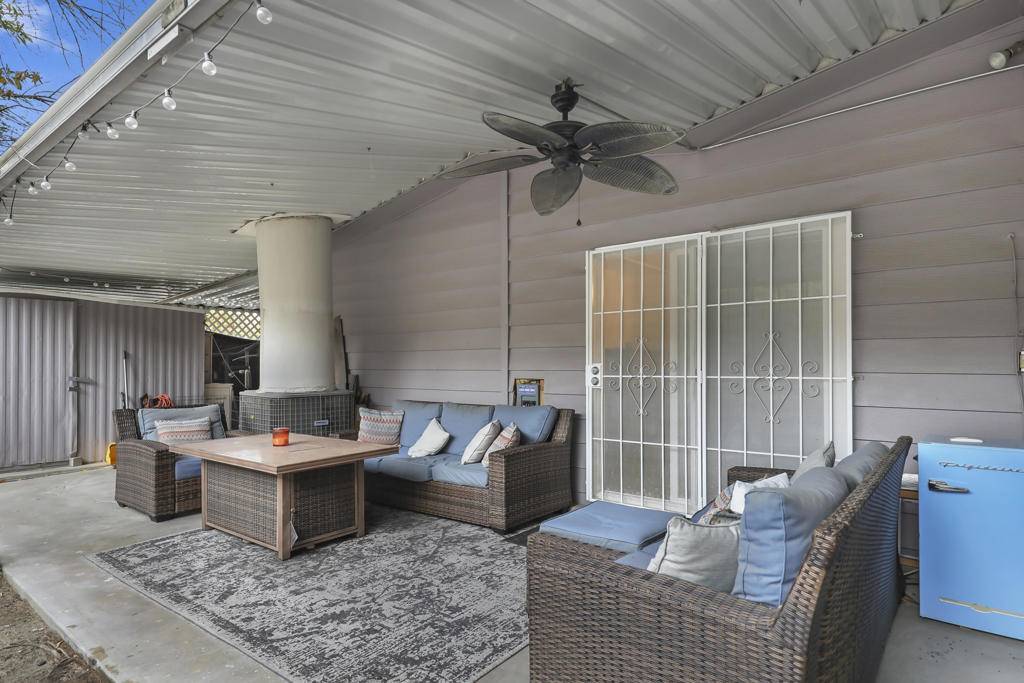 Palm Desert, CA 92260,33 Diamond E DR