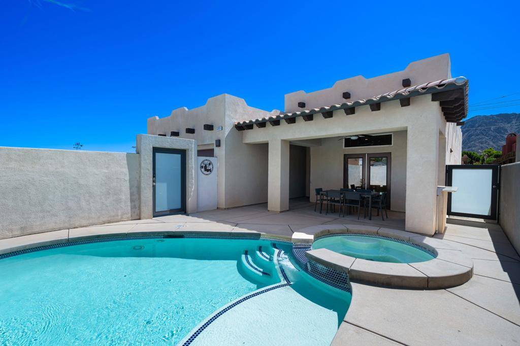 La Quinta, CA 92253,53630 Avenida Carranza