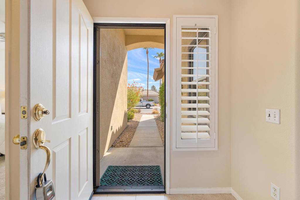 Palm Desert, CA 92211,38707 Burgundy LN