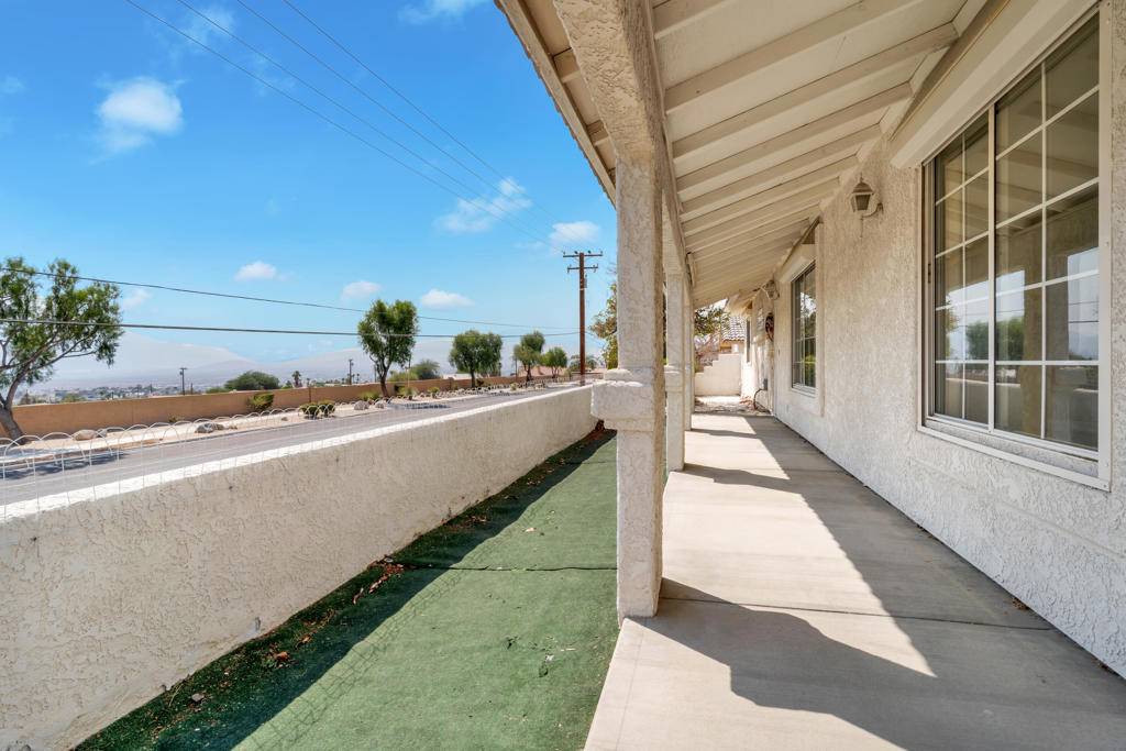Desert Hot Springs, CA 92240,68480 Hacienda AVE