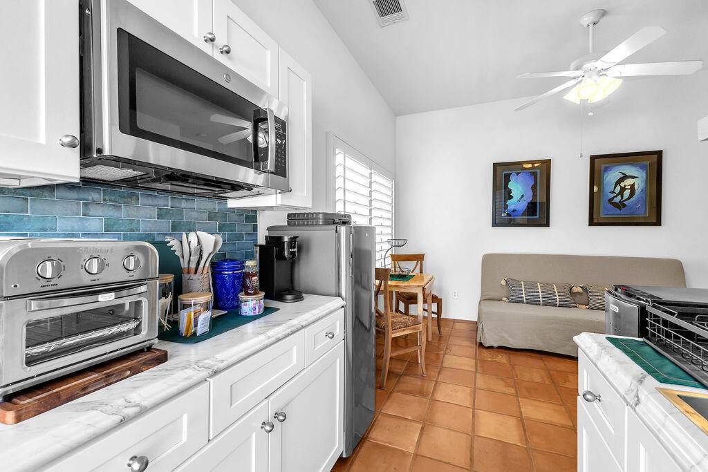 La Quinta, CA 92253,77440 Calle Ensenada #C