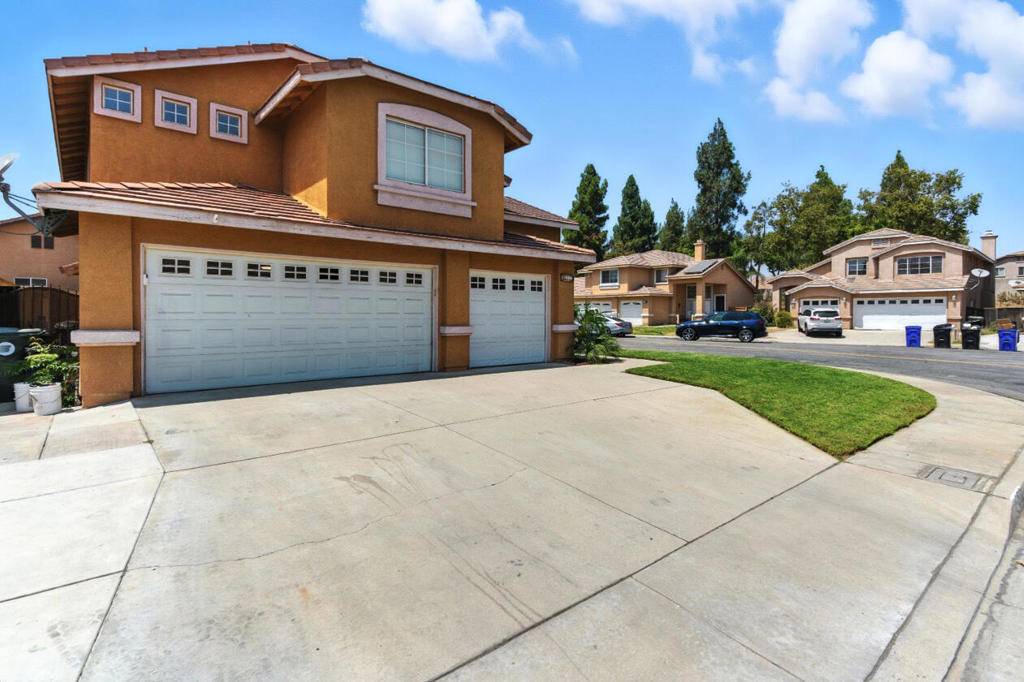 Fontana, CA 92337,12022 Vintage DR