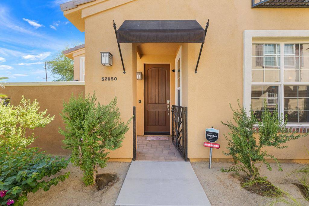 La Quinta, CA 92253,52050 Rosewood LN