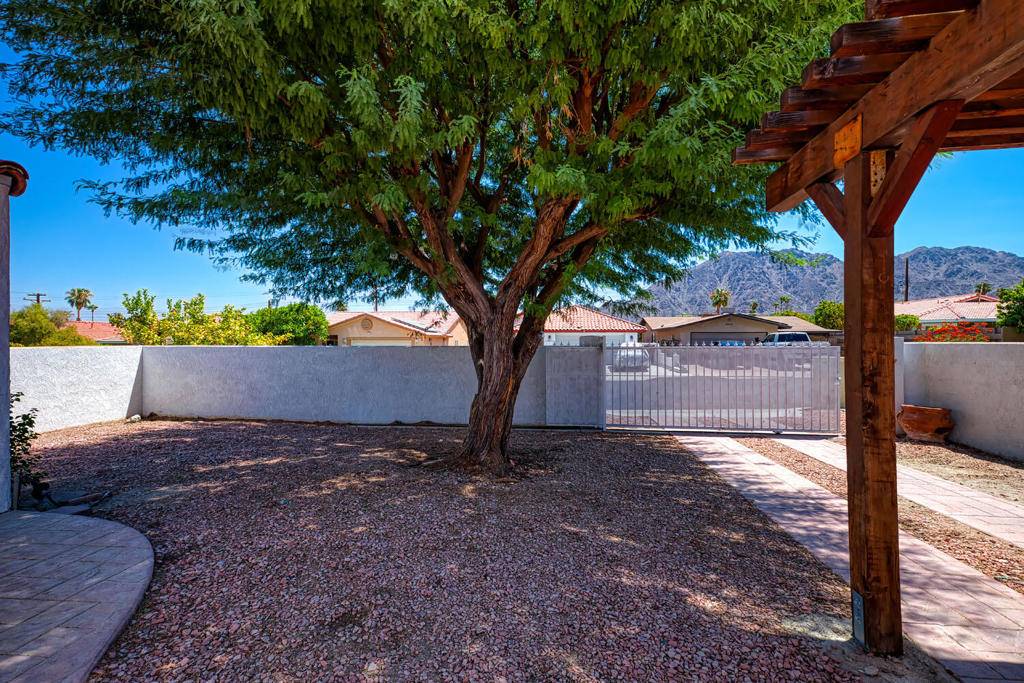 La Quinta, CA 92253,52813 Avenida Carranza
