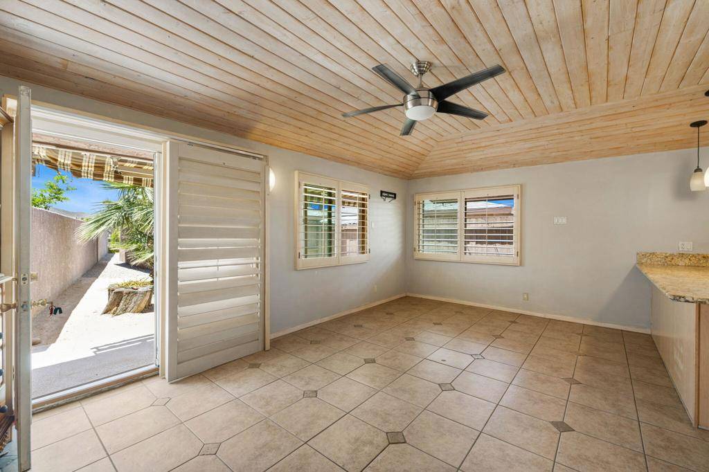 Palm Desert, CA 92260,44510 San Carlos AVE #4