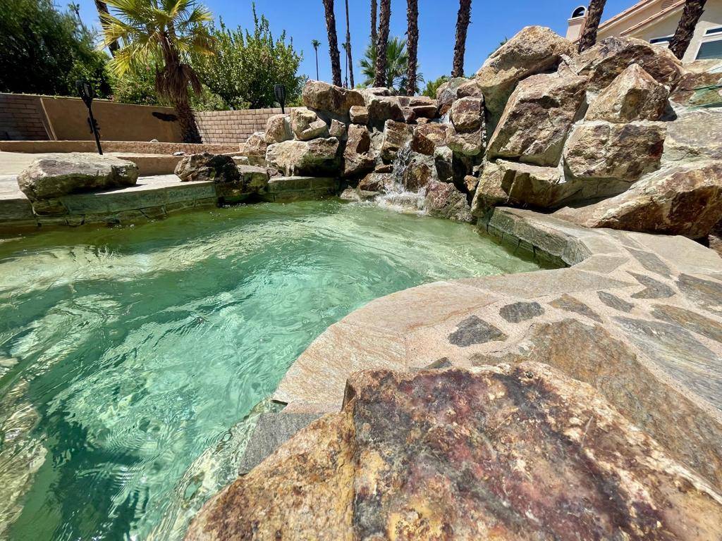 Palm Desert, CA 92211,340 Augusta DR