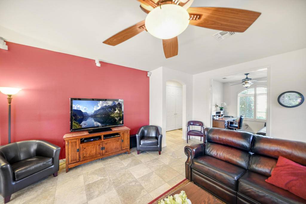 Indio, CA 92203,80323 Avenida Linda VIS