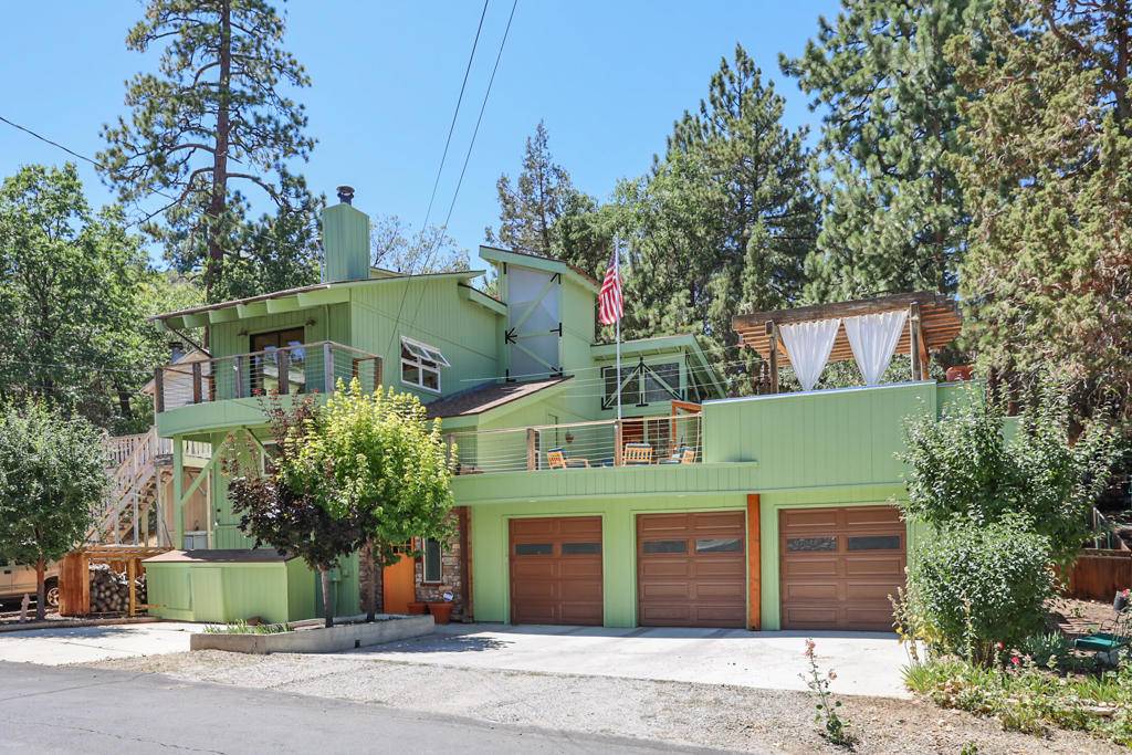 Sugarloaf, CA 92386,368 Vista AVE