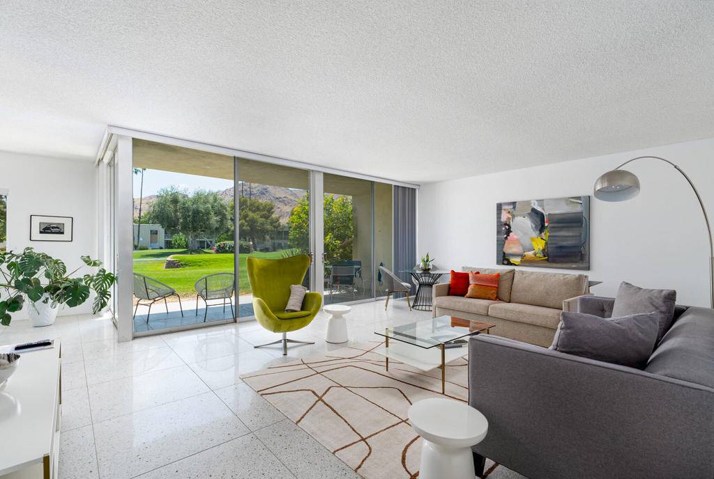 Palm Springs, CA 92264,519 Desert Lakes DR