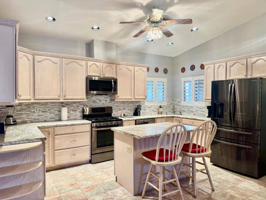 Indio, CA 92201,81641 Avenue 48 #73