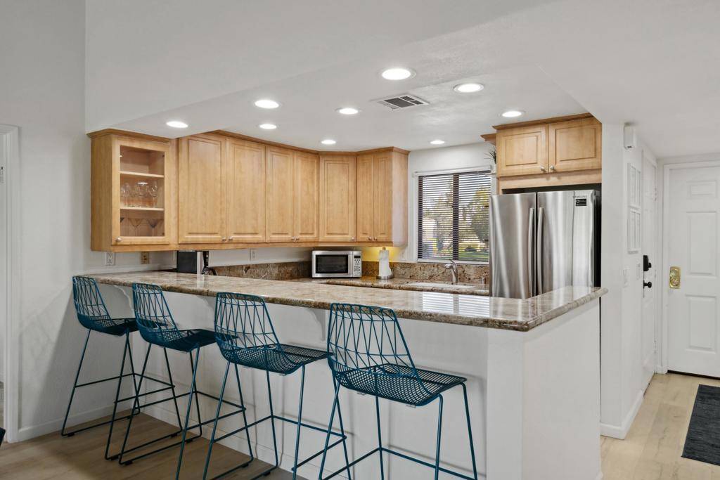Palm Desert, CA 92211,40985 La Costa CIR W
