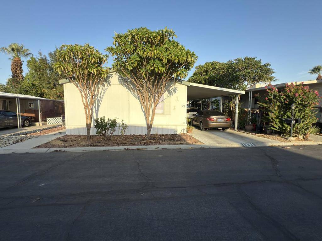 Indio, CA 92201,51555 Monroe ST #101