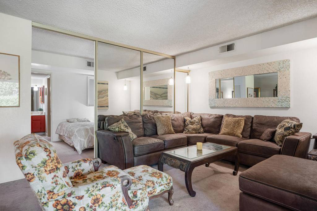 Palm Springs, CA 92264,5125 E Waverly DR #B11
