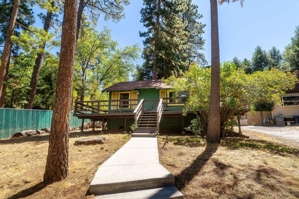 Idyllwild, CA 92549,53685 Country Club DR