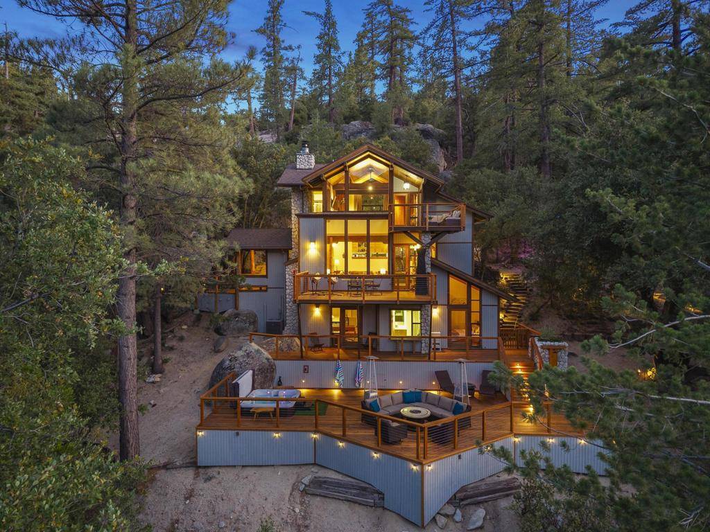 Idyllwild, CA 92549,54789 Wildwood DR
