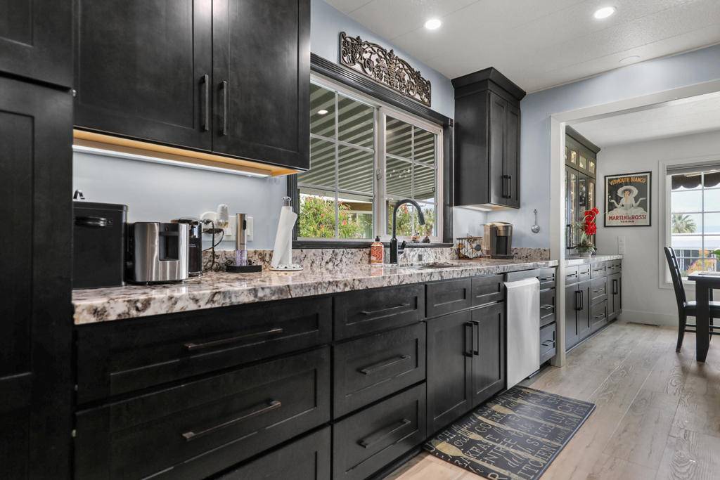 Palm Desert, CA 92260,49305 Highway 74 #111