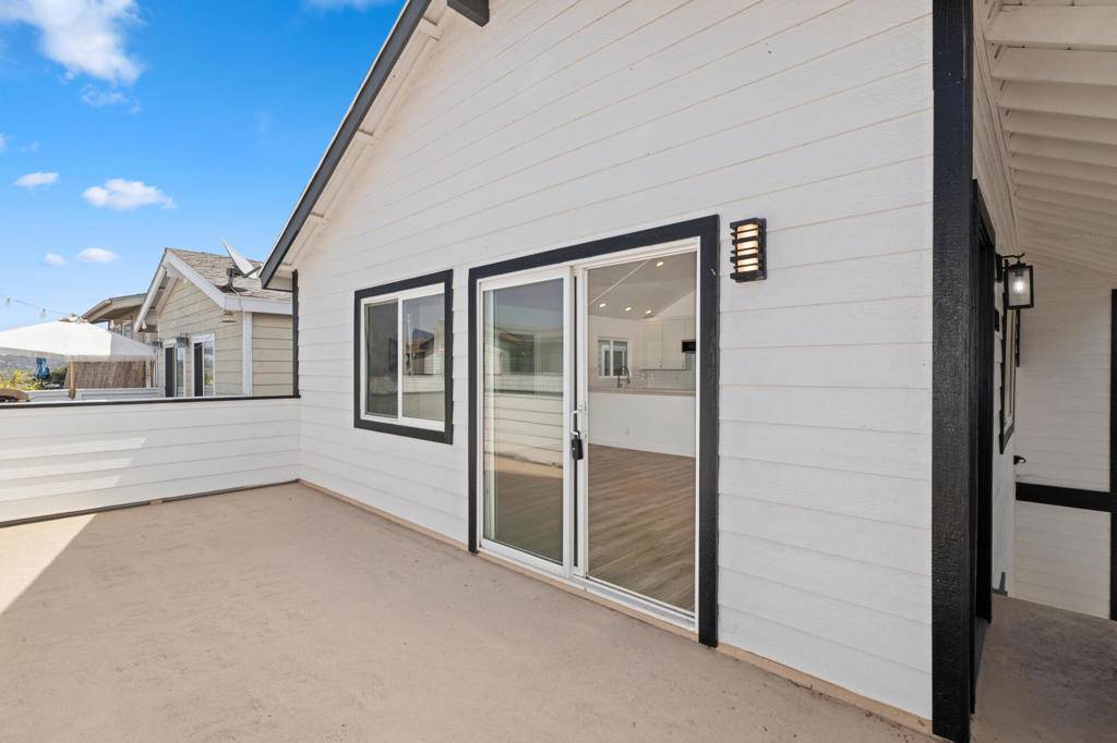 Newport Beach, CA 92663,204 David DR