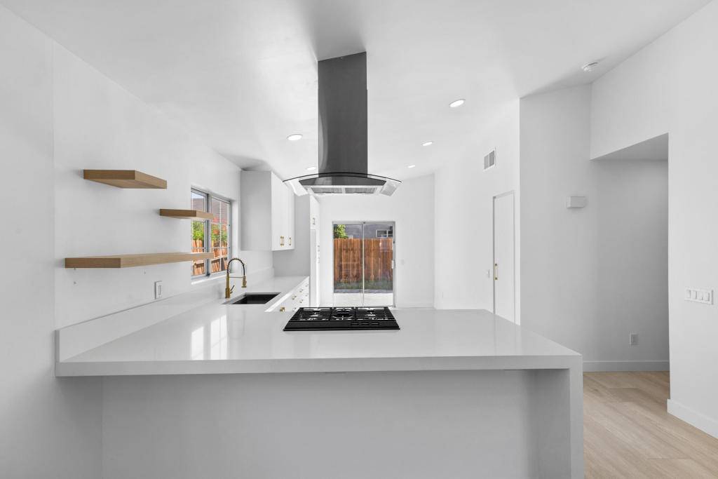 Indio, CA 92201,47800 Madison ST #125