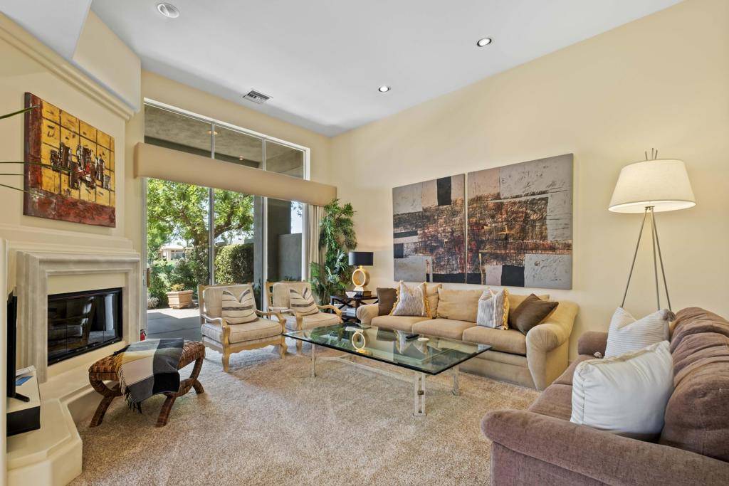 Palm Desert, CA 92211,461 Desert Holly DR