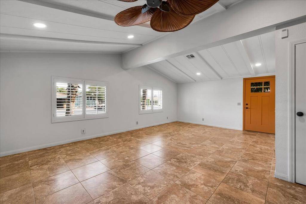 Palm Desert, CA 92260,73450 Country Club DR #75