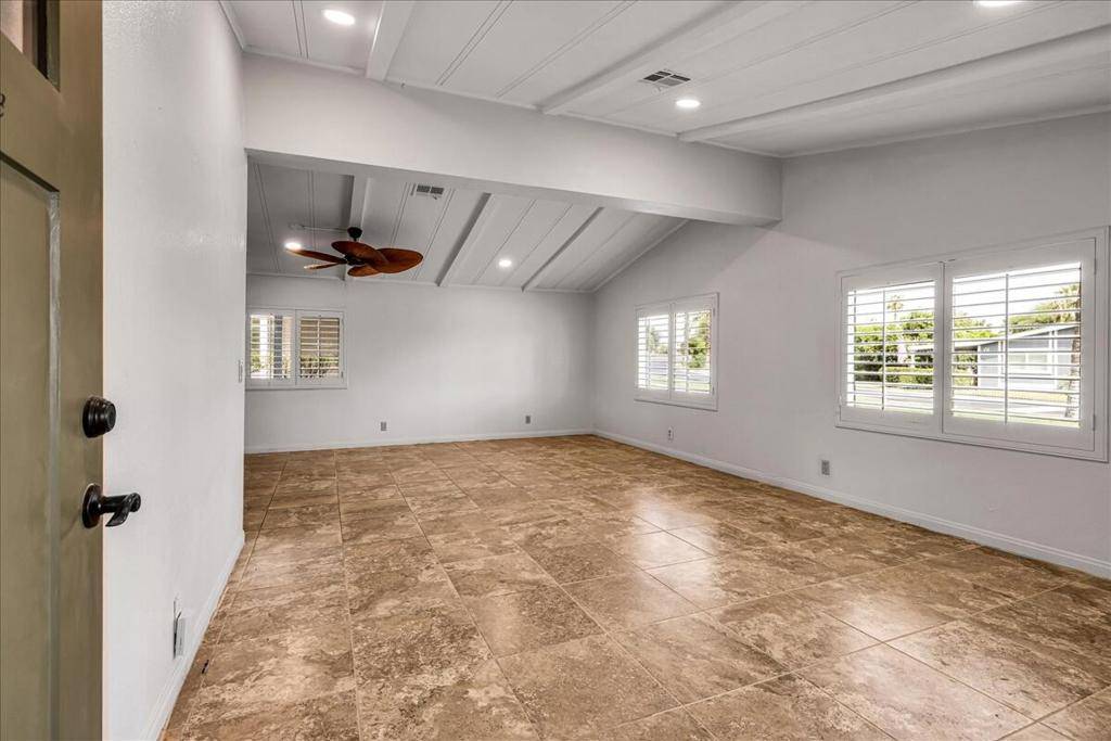 Palm Desert, CA 92260,73450 Country Club DR #75