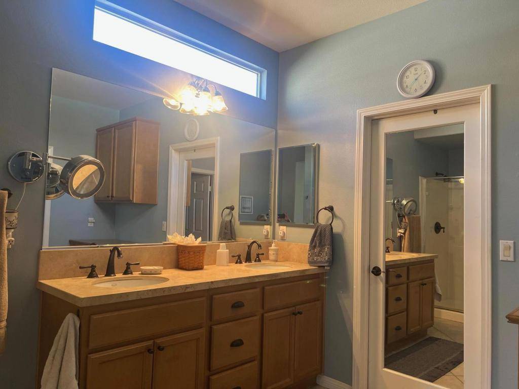 La Quinta, CA 92253,61105 Living Stone DR
