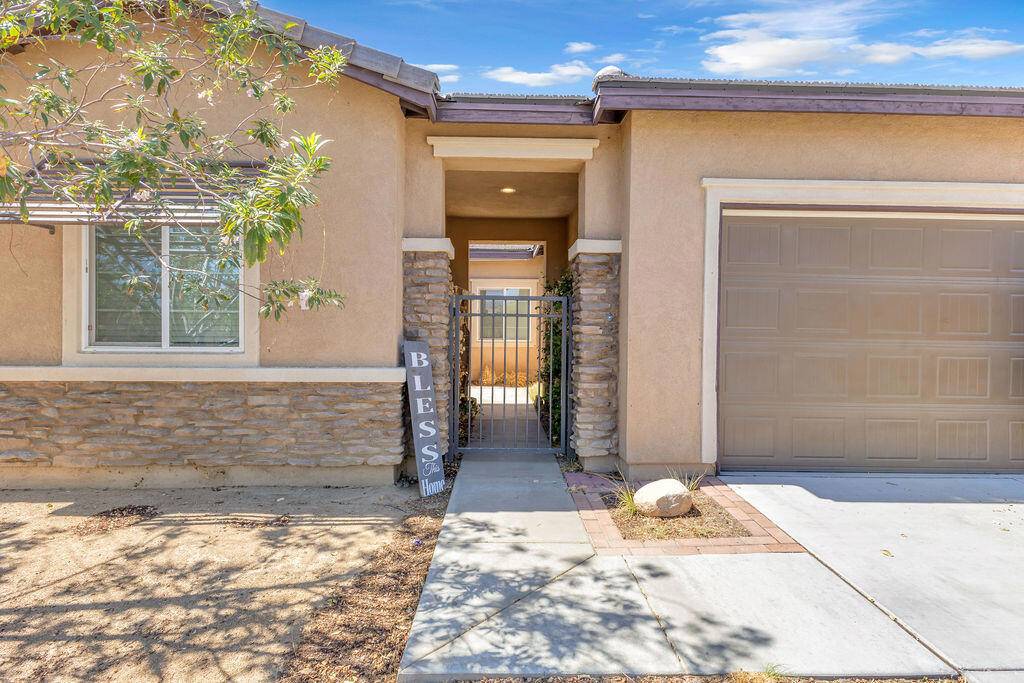 Indio, CA 92203,42727 Saint Lucia ST