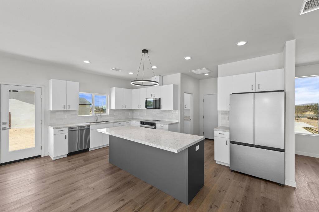 Yucca Valley, CA 92284,7082 Avalon AVE